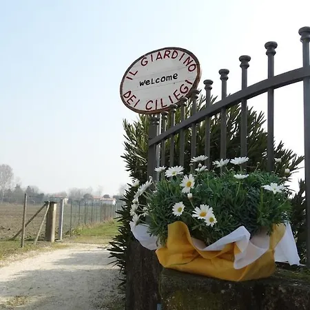 Il Giardino Dei Ciliegi Con 3 * Passarella